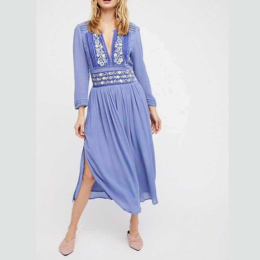 Stunning Blue Floral Embroidered Dress!